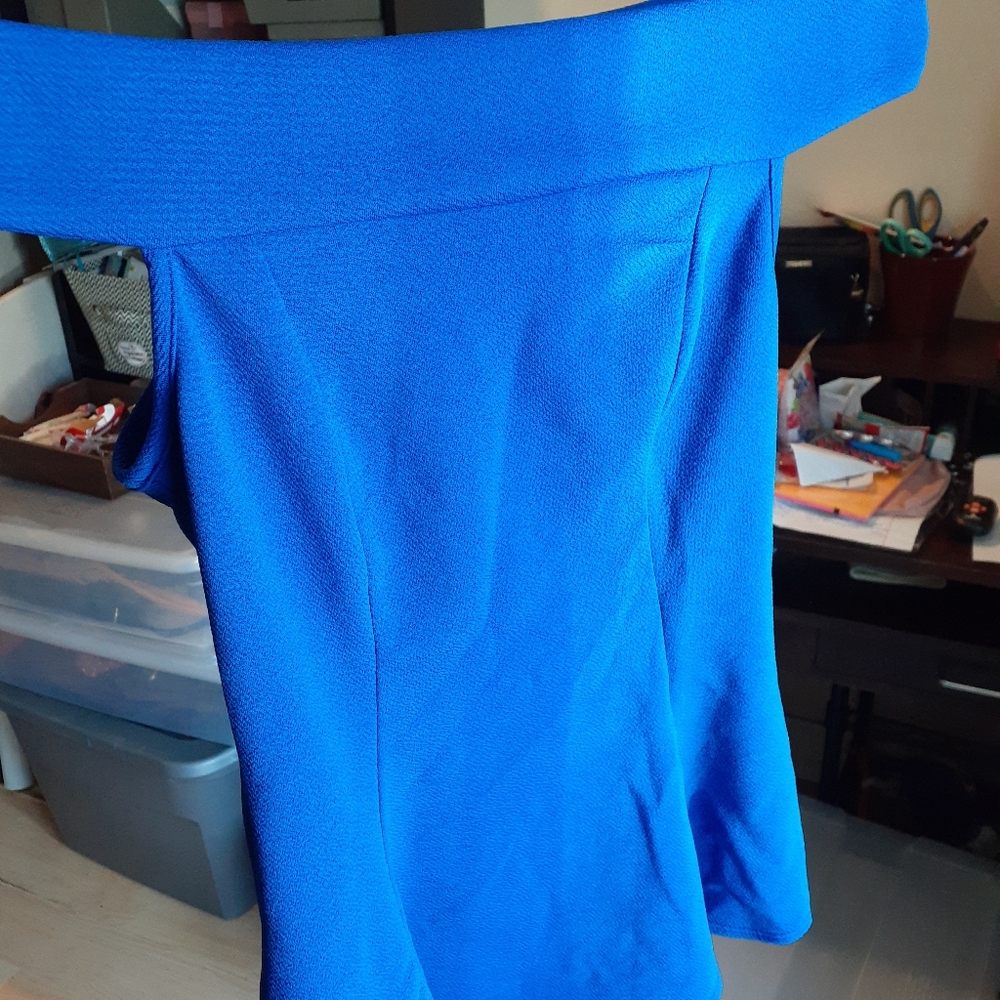 Top - Picture 2 of 3
